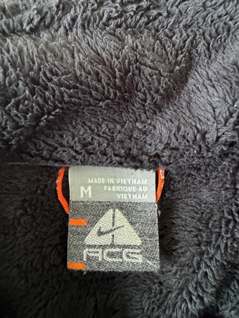 ACG Nike Black Men's Fleece Jacket with Reinforced Shoulders - Picture 3 of 4